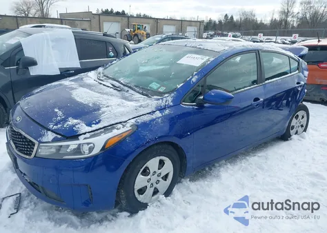 2017 Kia Forte Lx z USA, uszkodzony, nr VIN 3KPFK4A76HE085680